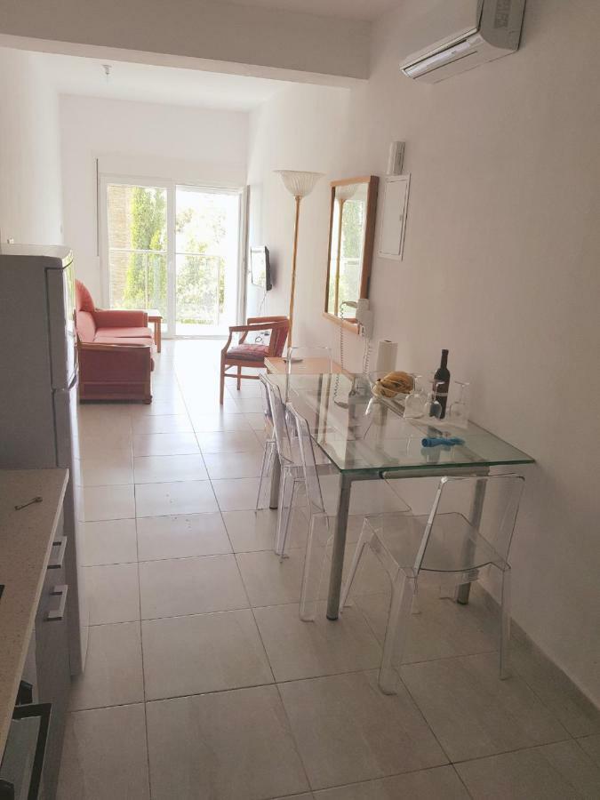 Paphos Apartments Екстер'єр фото