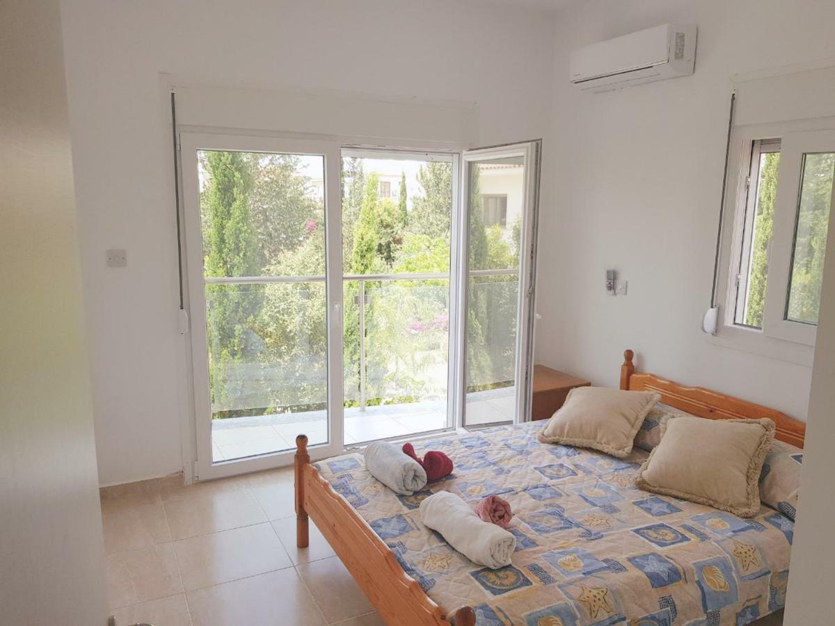 Paphos Apartments Екстер'єр фото